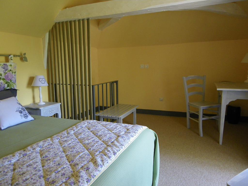 La Petite Varenne Turny Szoba fotó